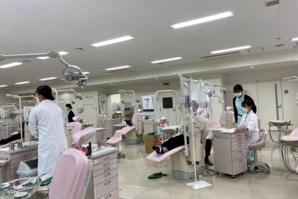 【口腔保健学科】学内歯科検診の実施