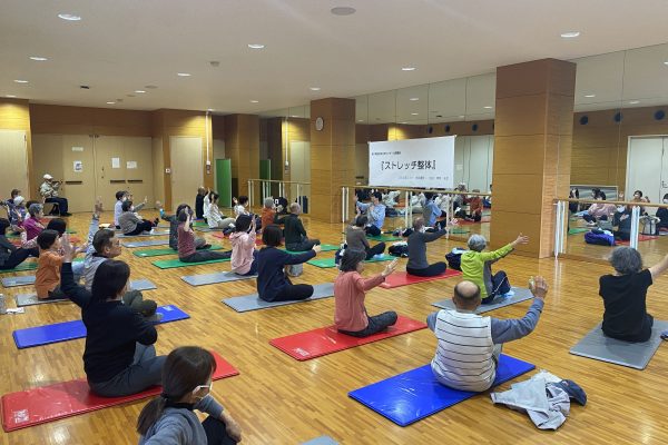【地域交流センター】公開講座「ストレッチ整体」を開催しました