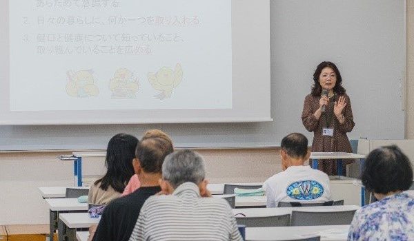 【地域交流センター】公開講座「医師が教える「健口から健康へ」」を学内で開催しました