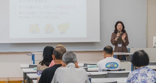 【地域交流センター】公開講座「医師が教える「健口から健康へ」」を学内で開催しました