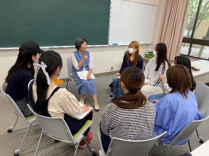 【看護学科】地域高齢者との語らいを行いました