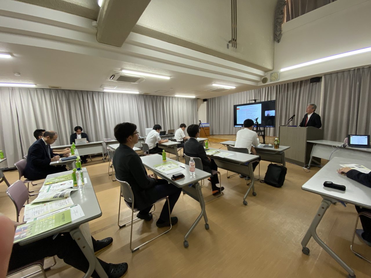 本学理事長が日の出塾講演会で講演いたしました