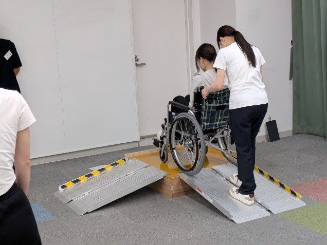 【口腔保健学科】夏の学び ― 企業インターンシップ実習