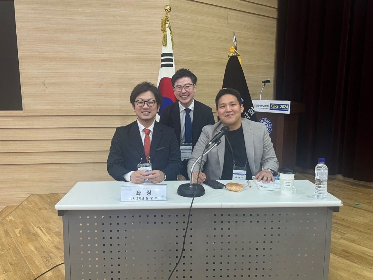 (左)倉本先生 (中央)寶部先生