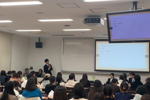 【こども教育学科】2024年12月14日（土）こども教育学科4年・卒業生就職体験懇談会を開催しました！