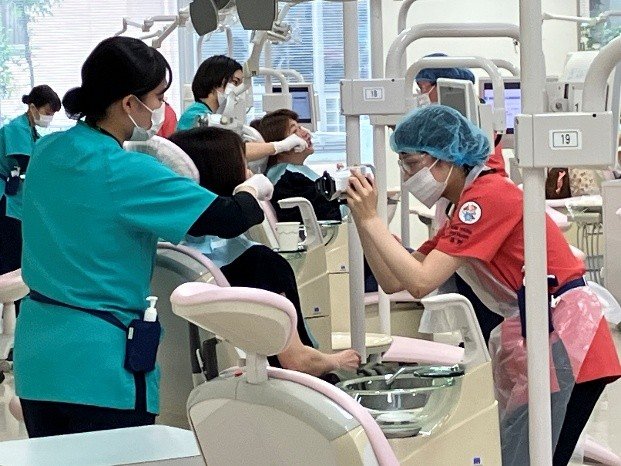【口腔保健学科】模擬患者実習~リアリティによる効果~