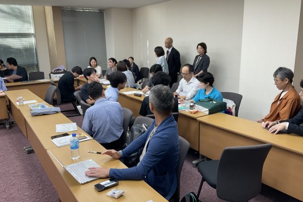 【こども教育学科】東雲女子大学教職員来学　授業見学および交流について」