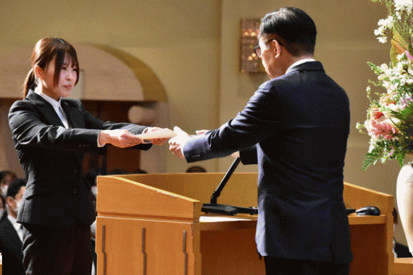 【こども教育学科】令和８年度社会福祉法人聖隷福祉事業団の辞令交付式にて新入職員代表で辞令を拝命！